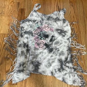 Gray skull shirt
